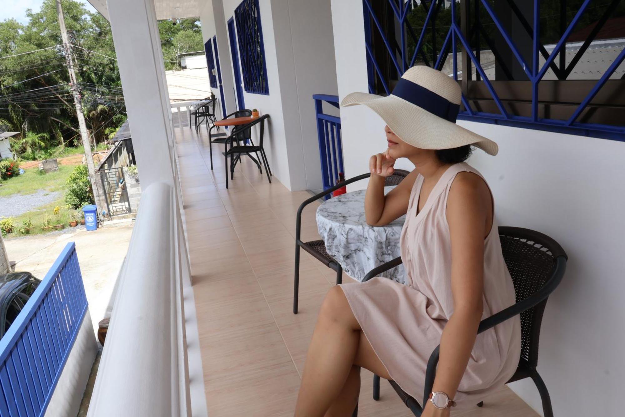 Sun&Sea Nai Yang Phuket Hotel Bagian luar foto